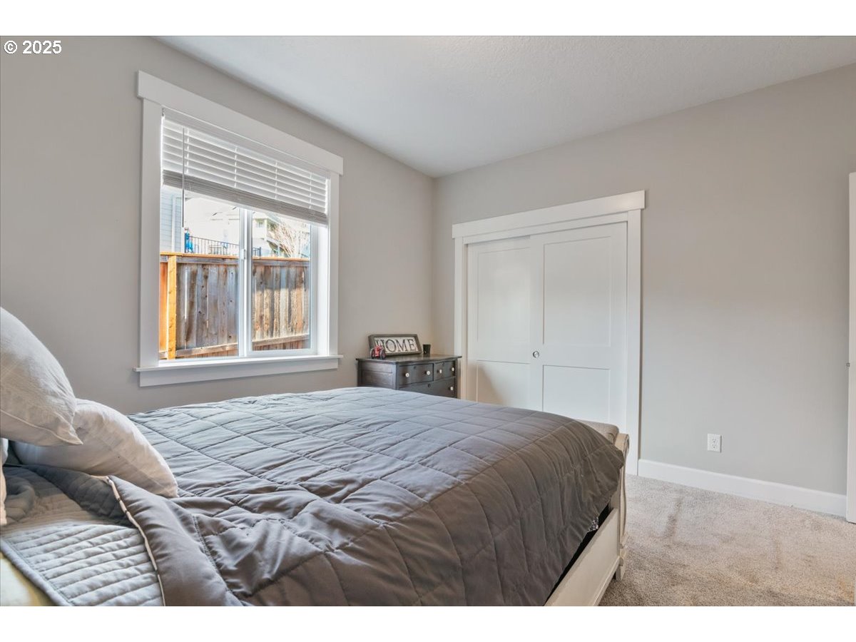 1331 OSPREY AVE SE