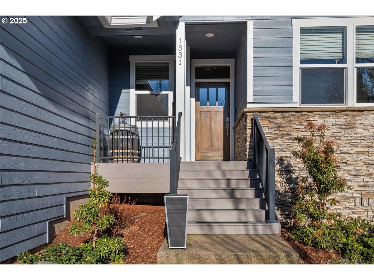 1331 OSPREY AVE SE