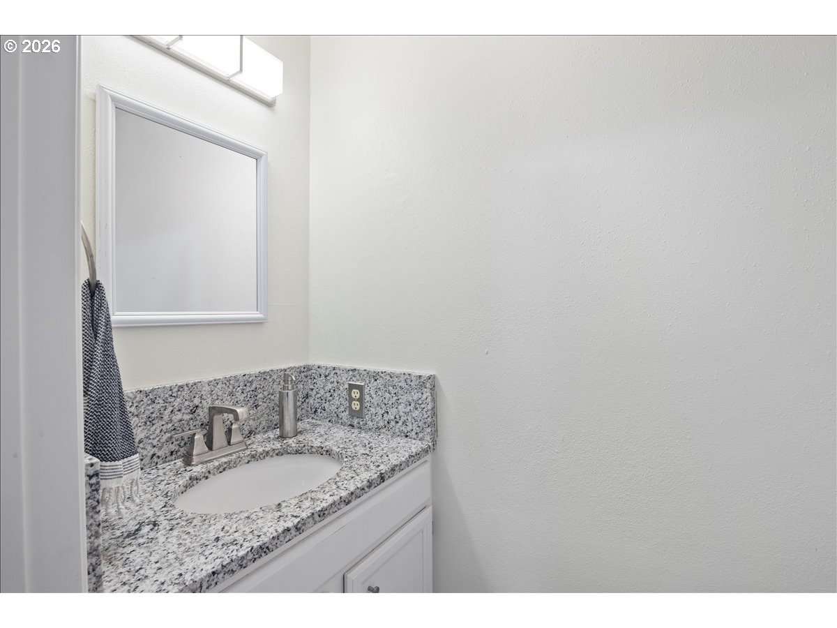 1450 SW BRIDLEWOOD DR 1
