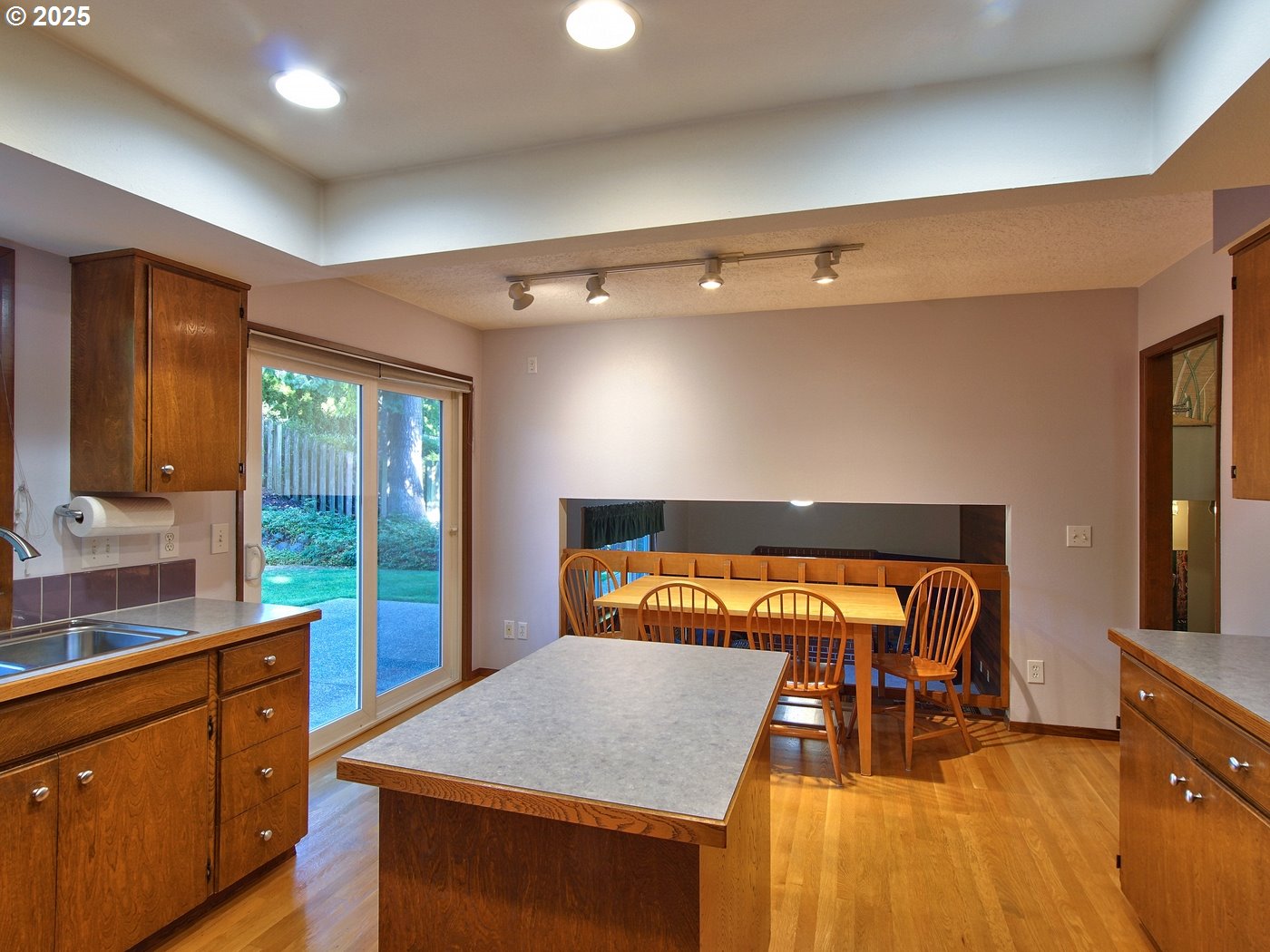 4640 NW KAHNEETA DR