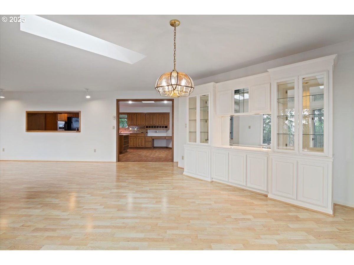 2369 EMERALD DR