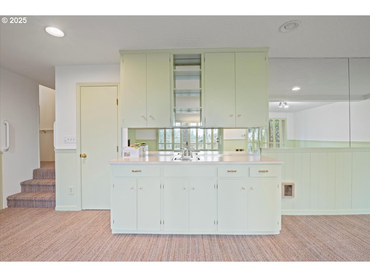 2369 EMERALD DR