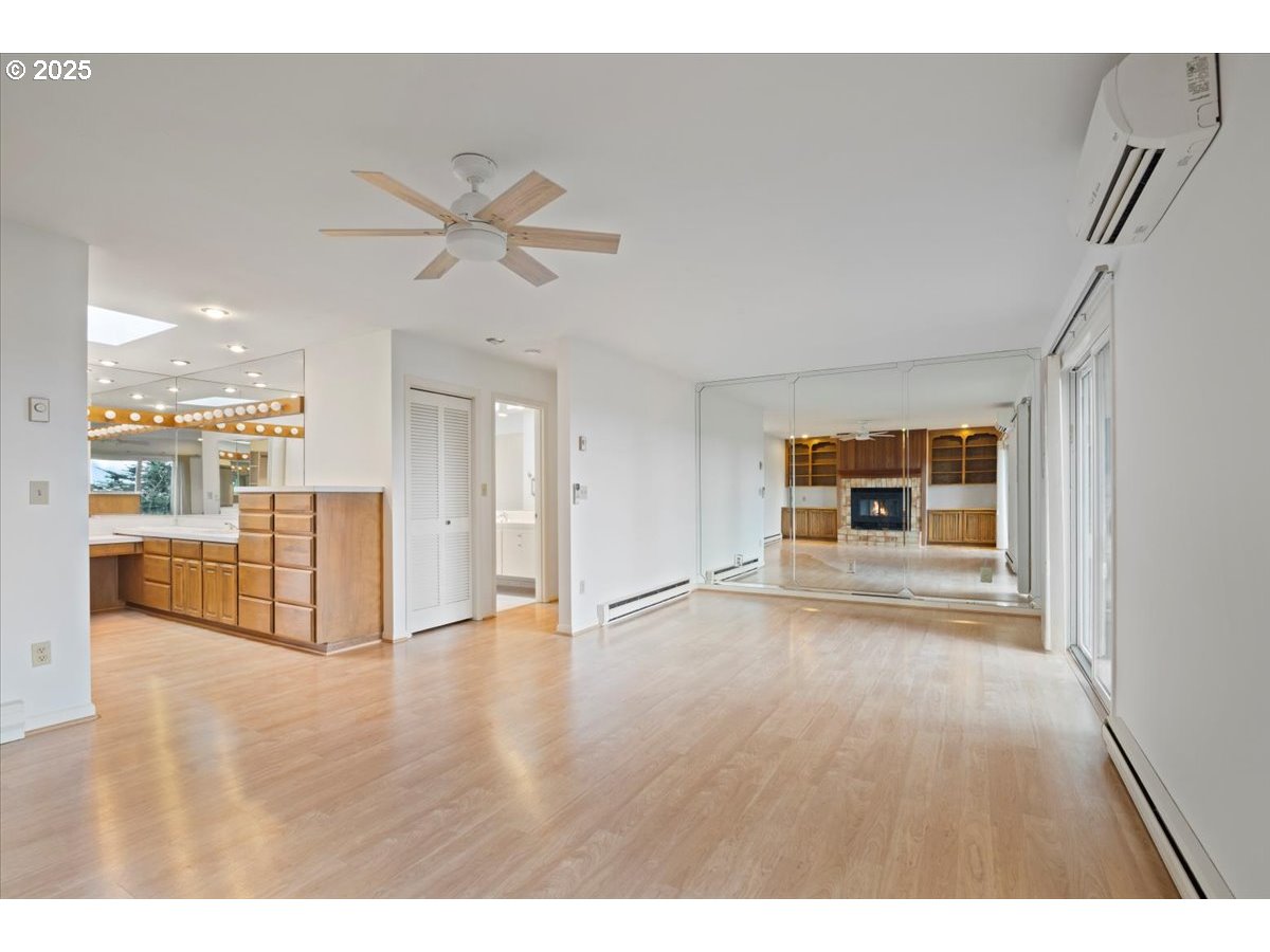 2369 EMERALD DR