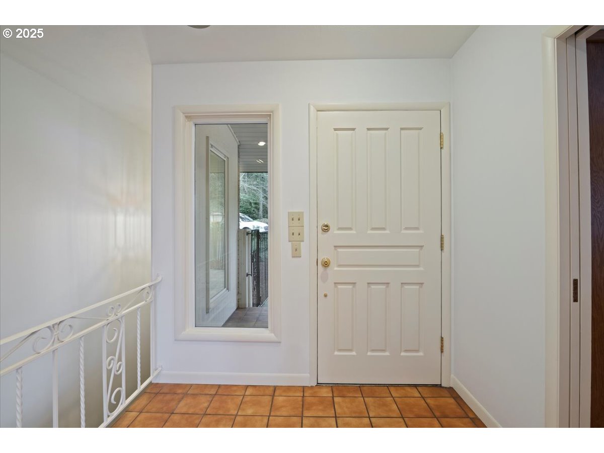 2369 EMERALD DR