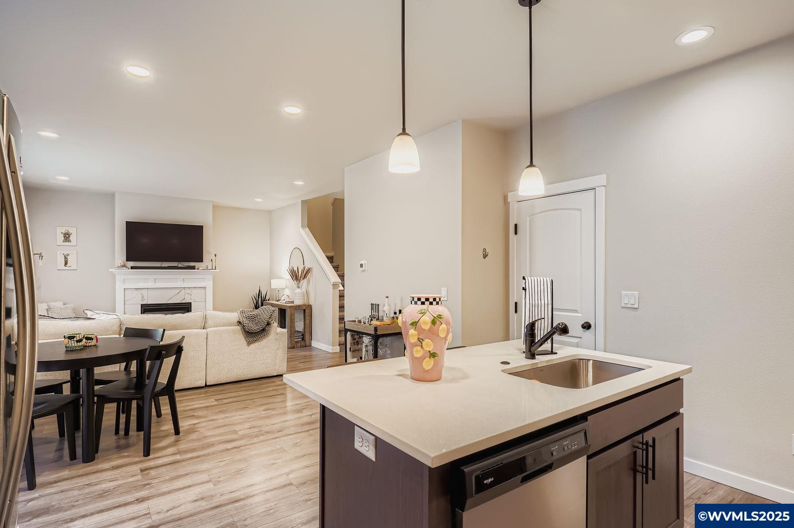 5585 Mountain Quail Dr