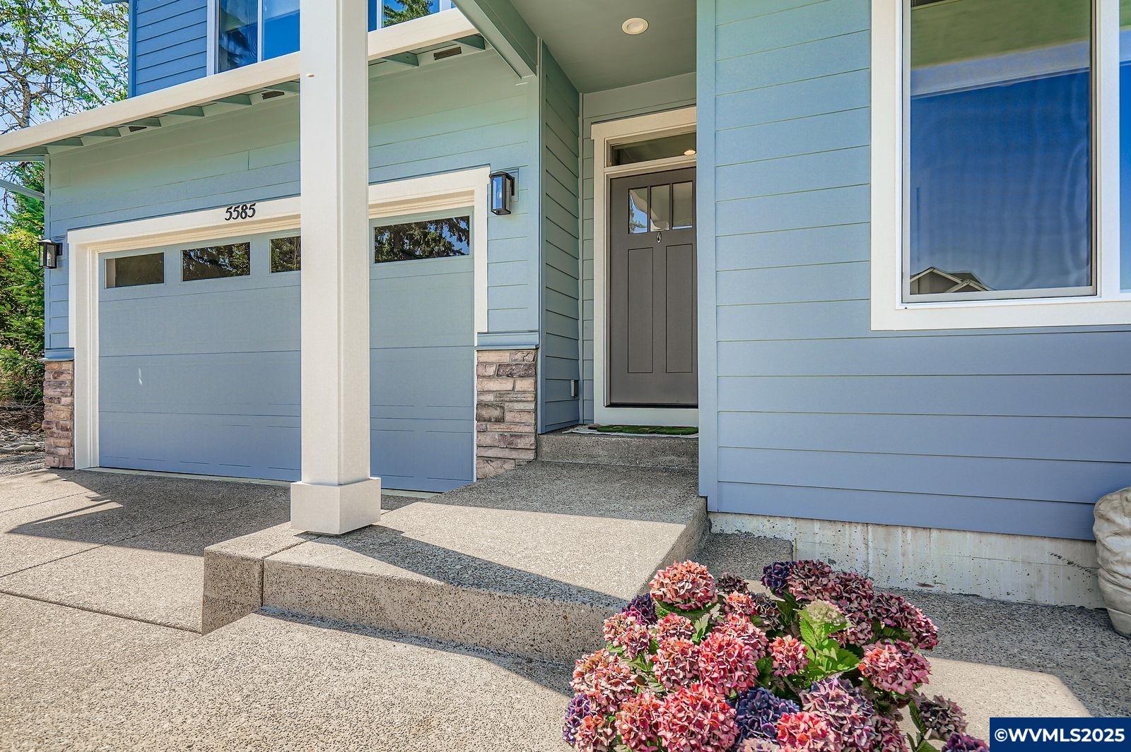 5585 Mountain Quail Dr