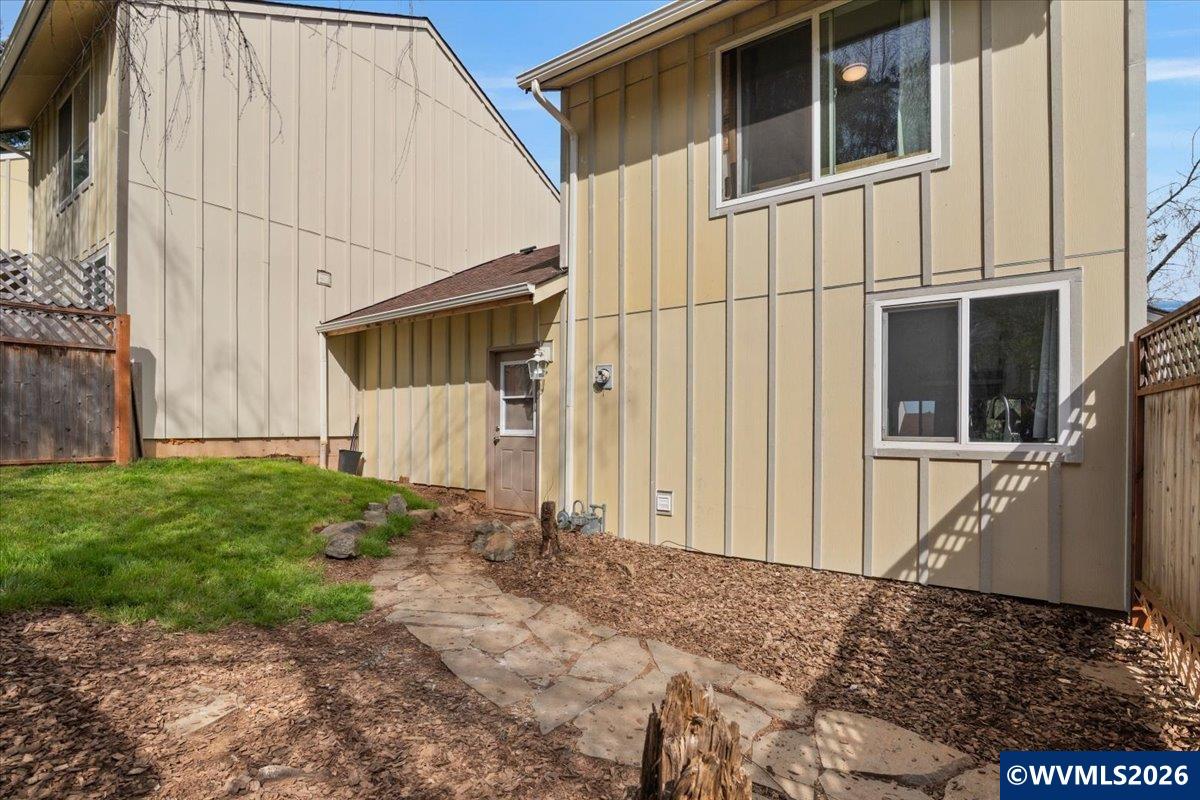 1450 SW Bridlewood (#1) Dr