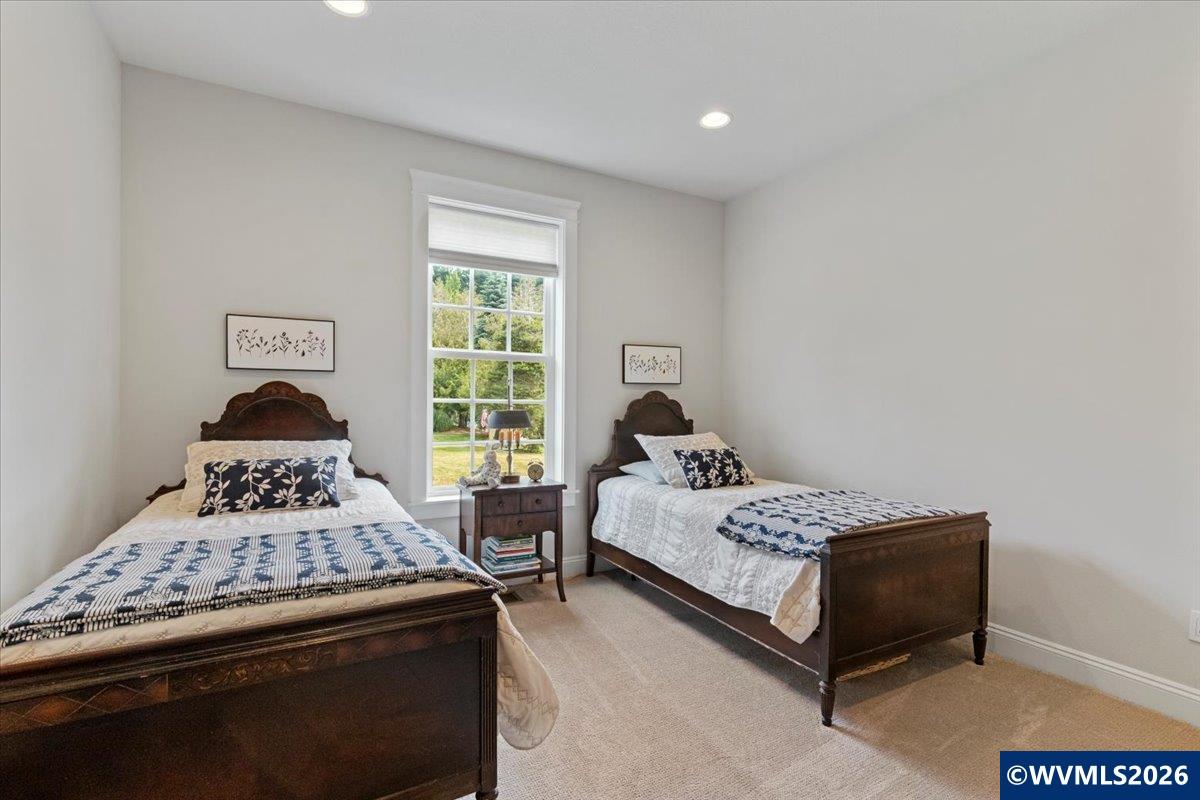 4398 Croisan Ridge Wy