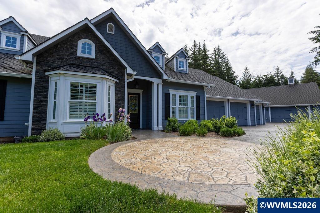 4398 Croisan Ridge Wy