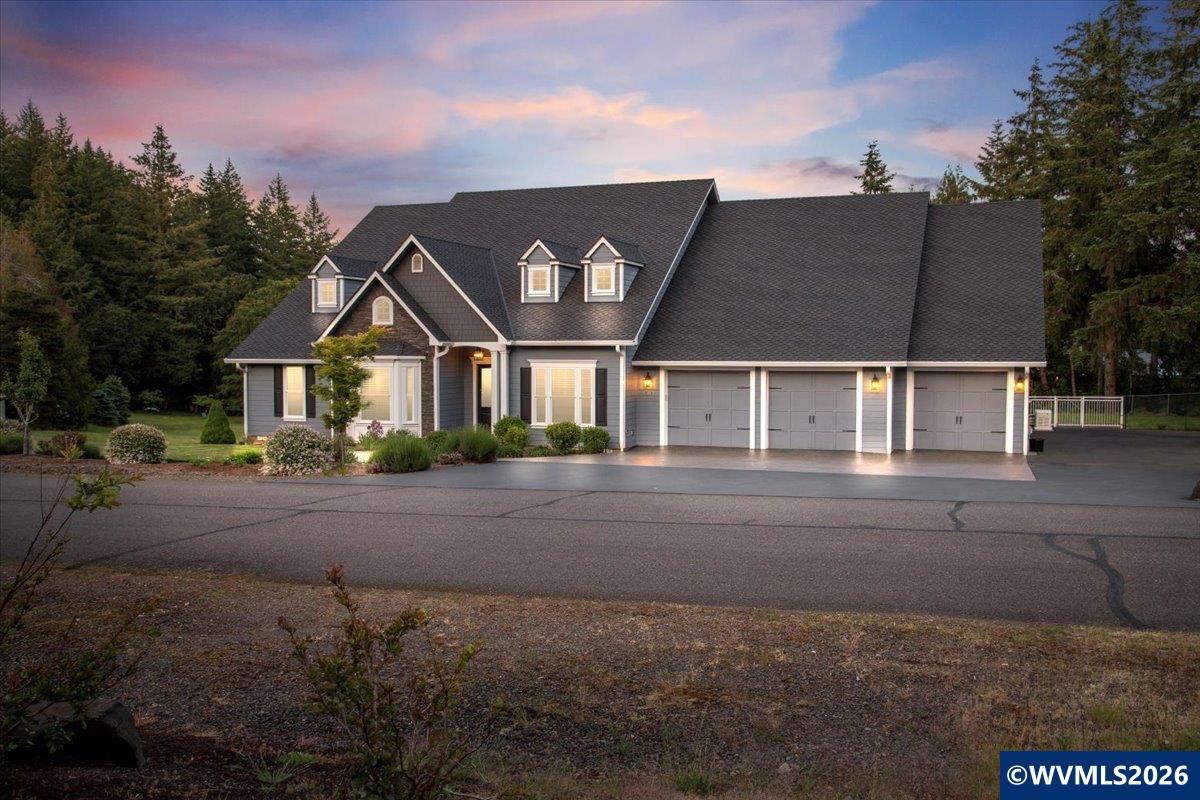 4398 Croisan Ridge Wy