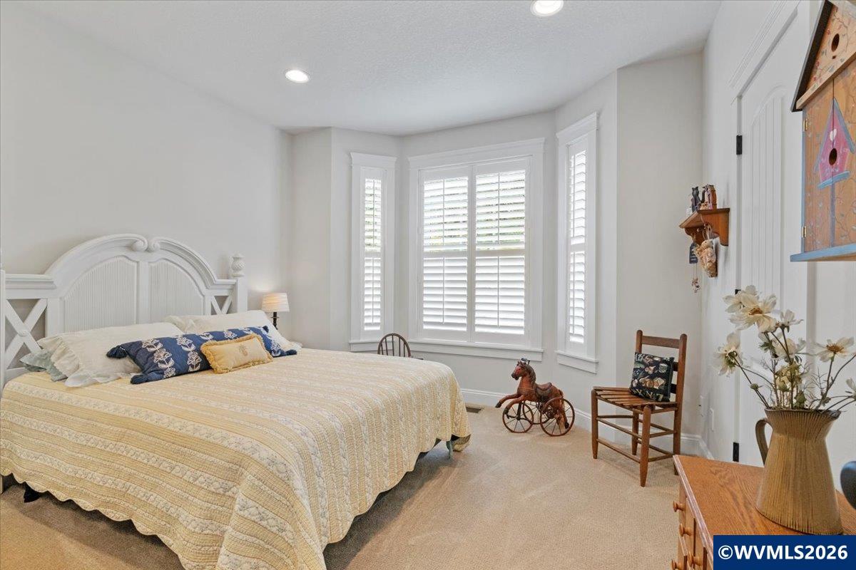 4398 Croisan Ridge Wy