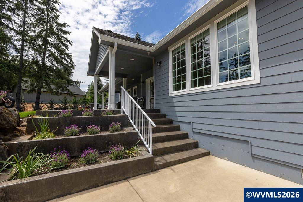 4398 Croisan Ridge Wy