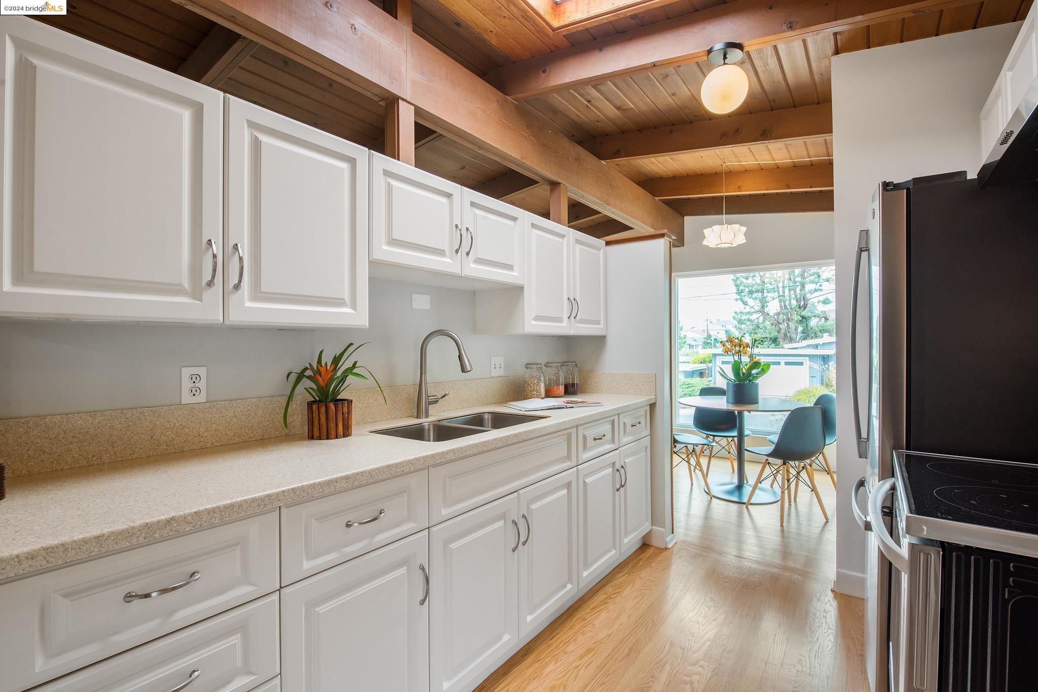 7404 Park Vista