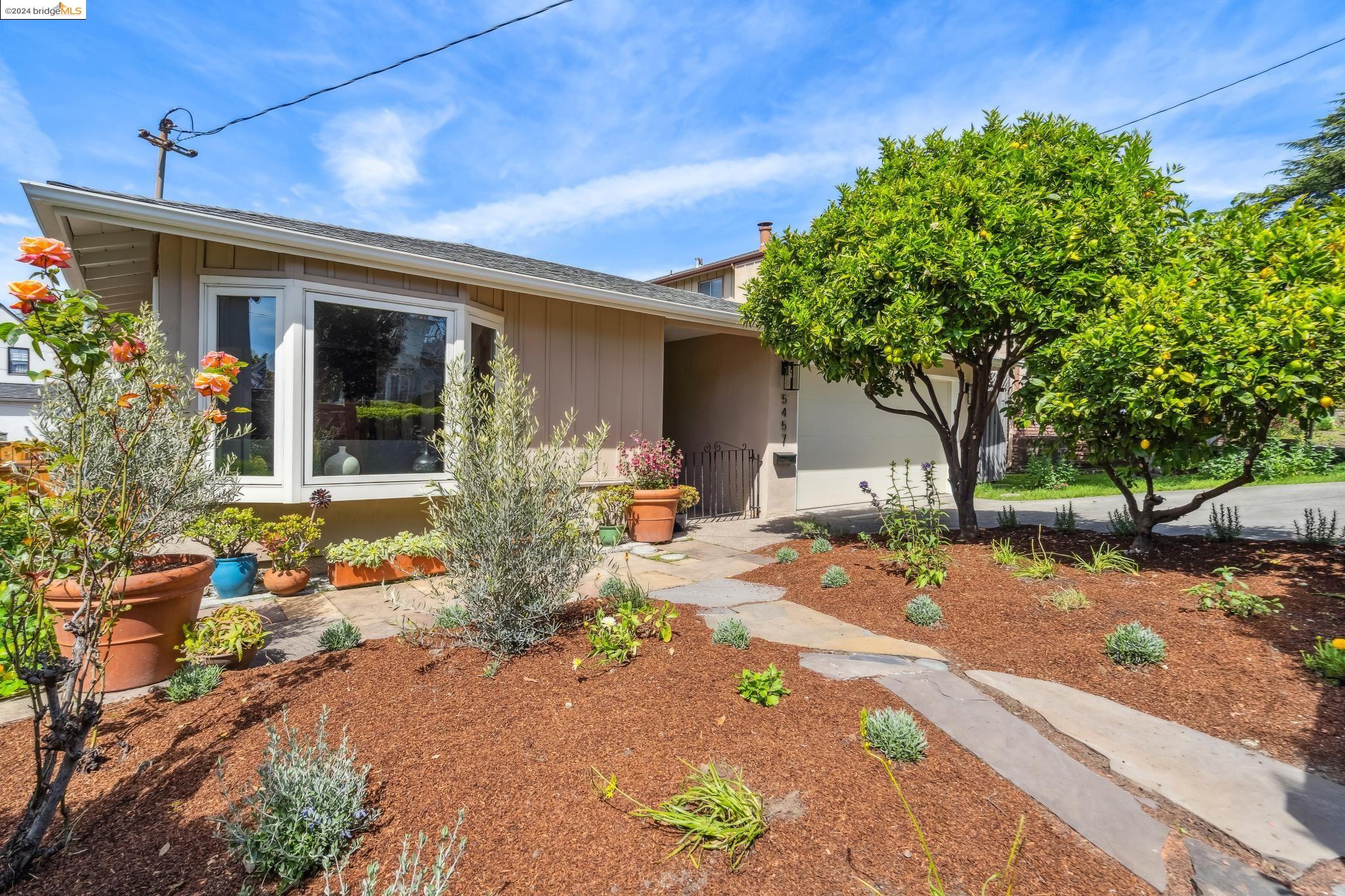 5457 Barrett Ave