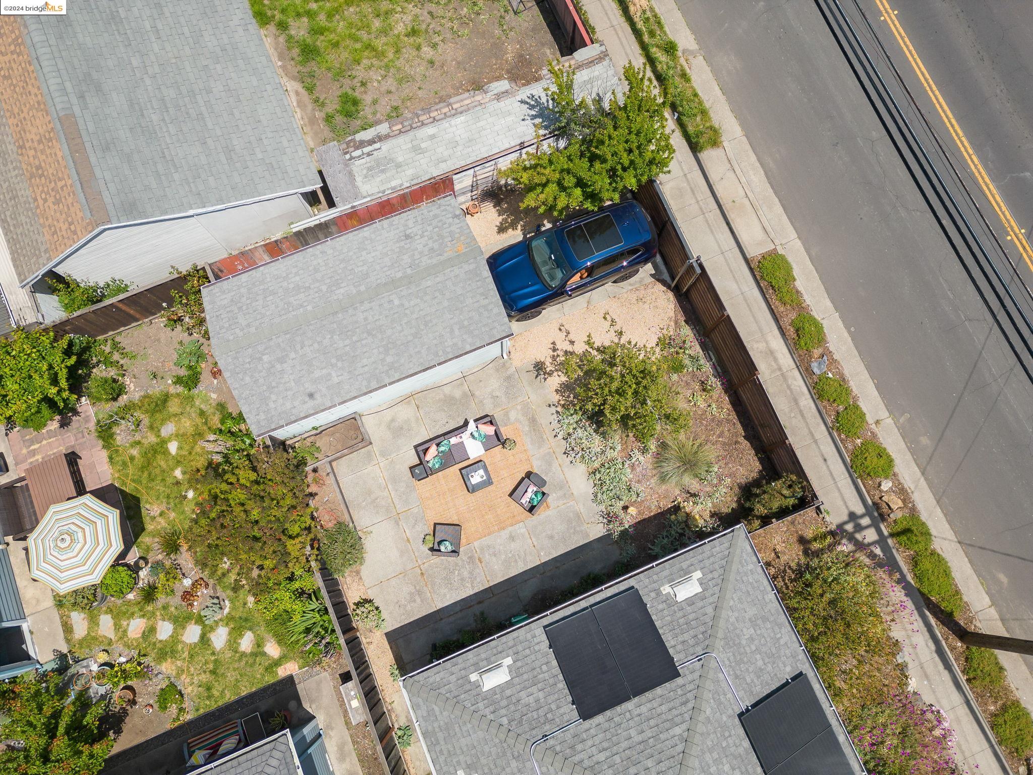 1602 Elm St