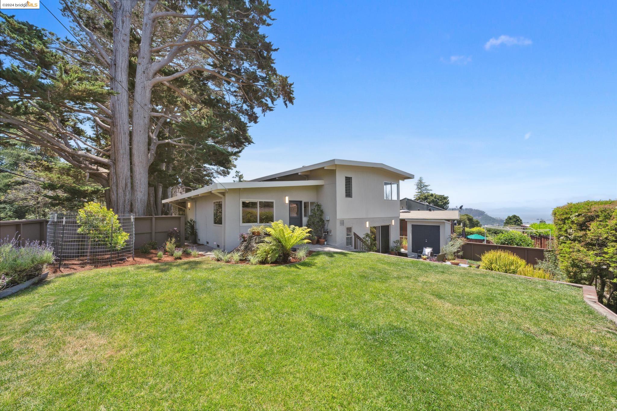 44 Beverly Rd