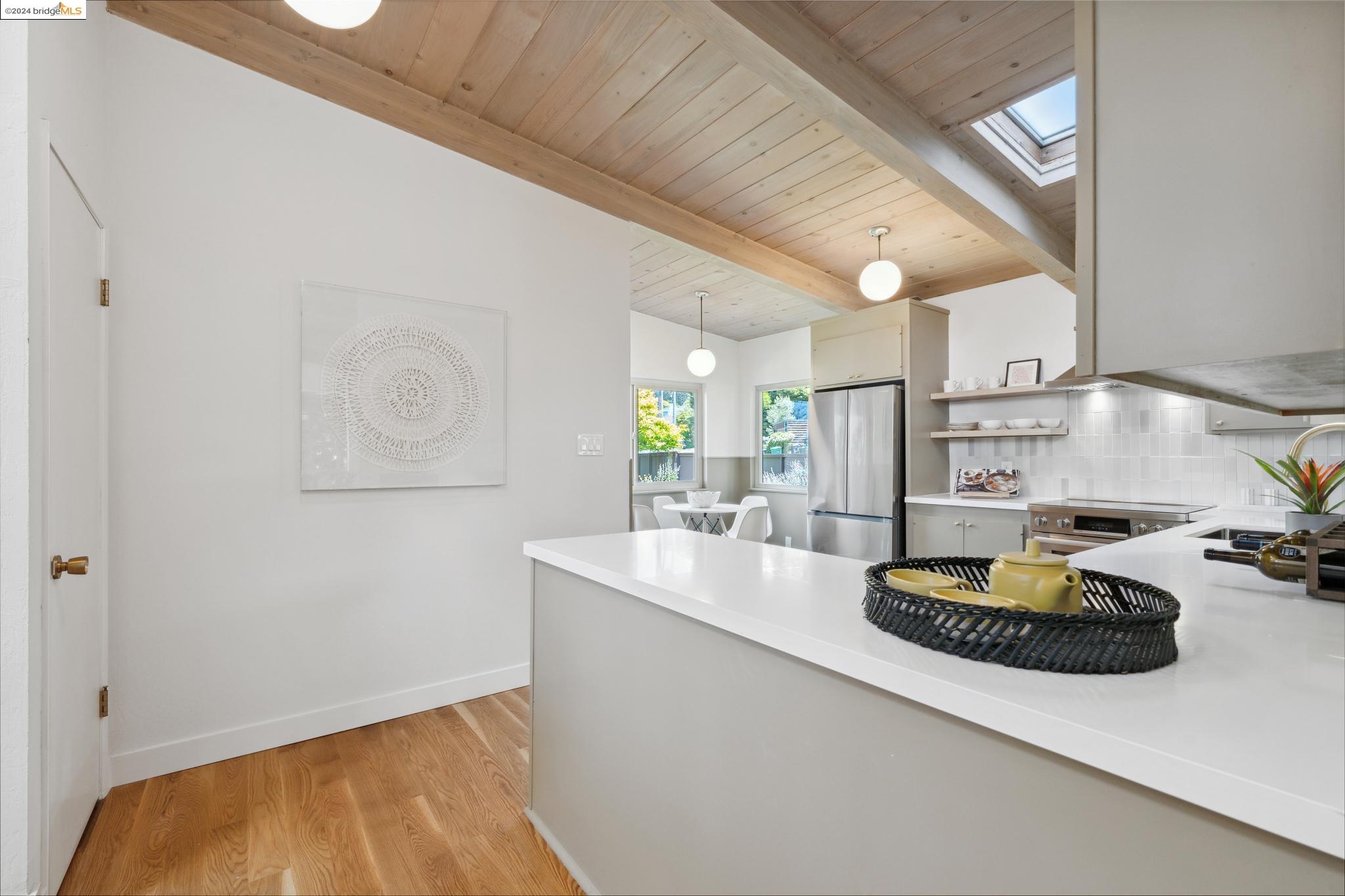 44 Beverly Rd