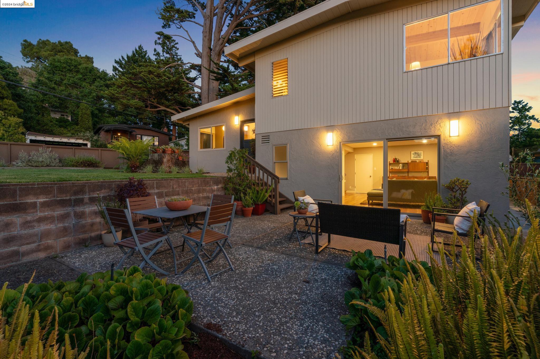 44 Beverly Rd