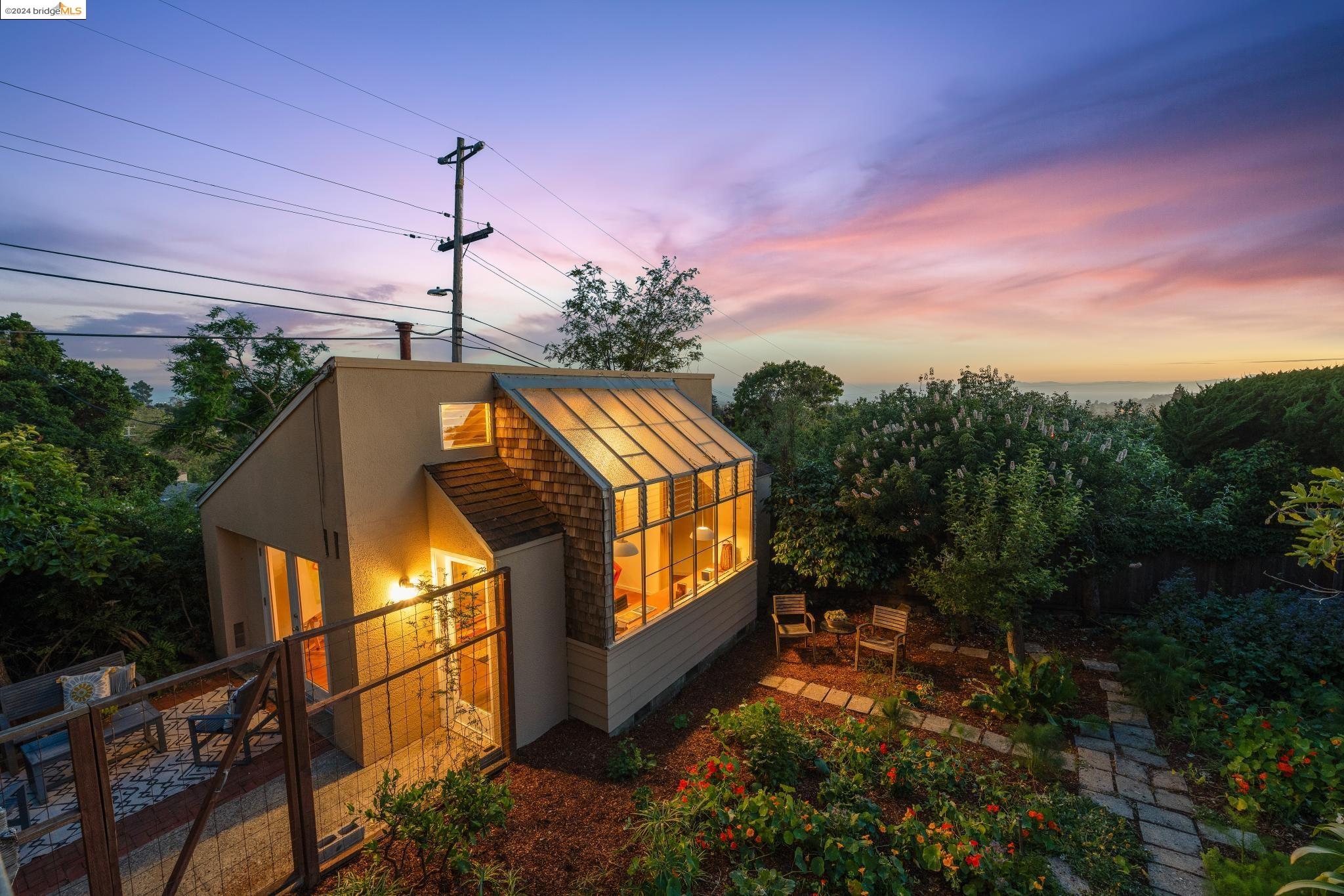 850 Mendocino Ave