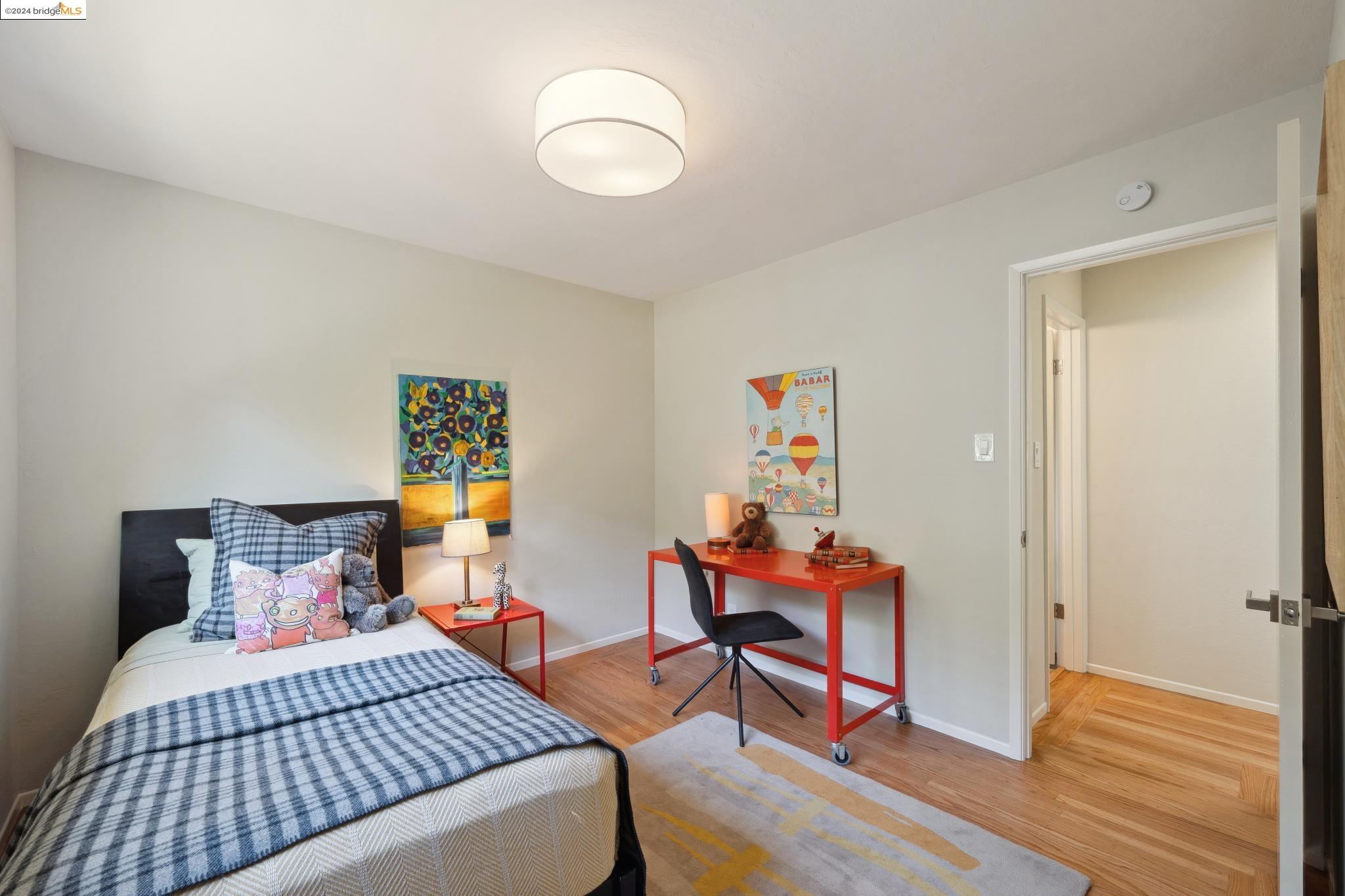 1444 Navellier St
