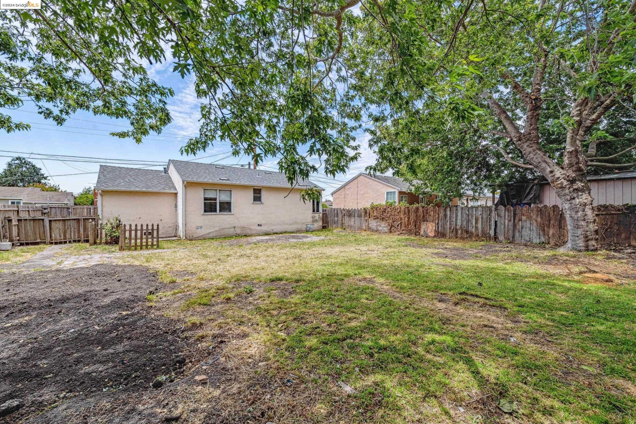 1431 Colin St