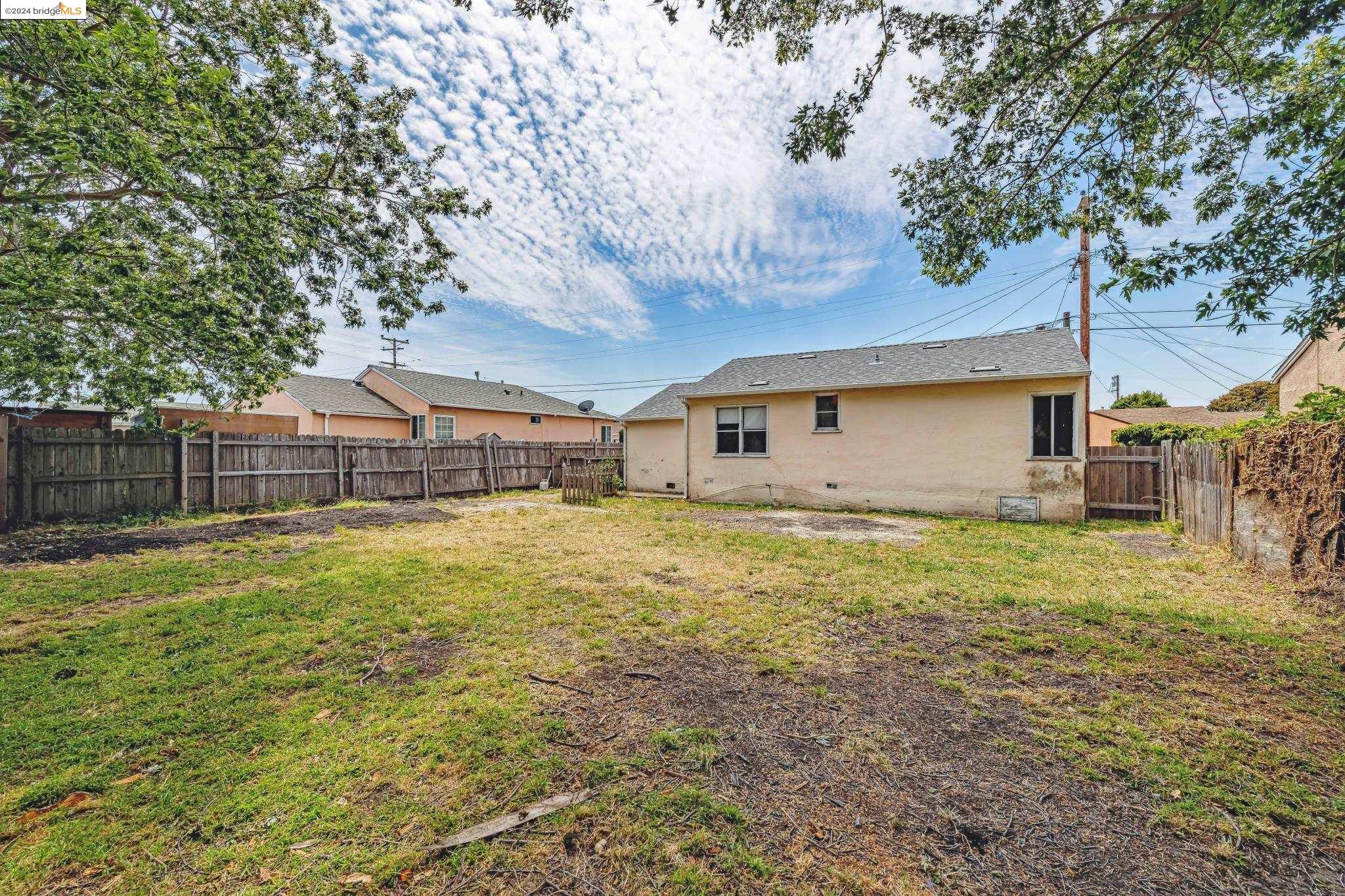 1431 Colin St