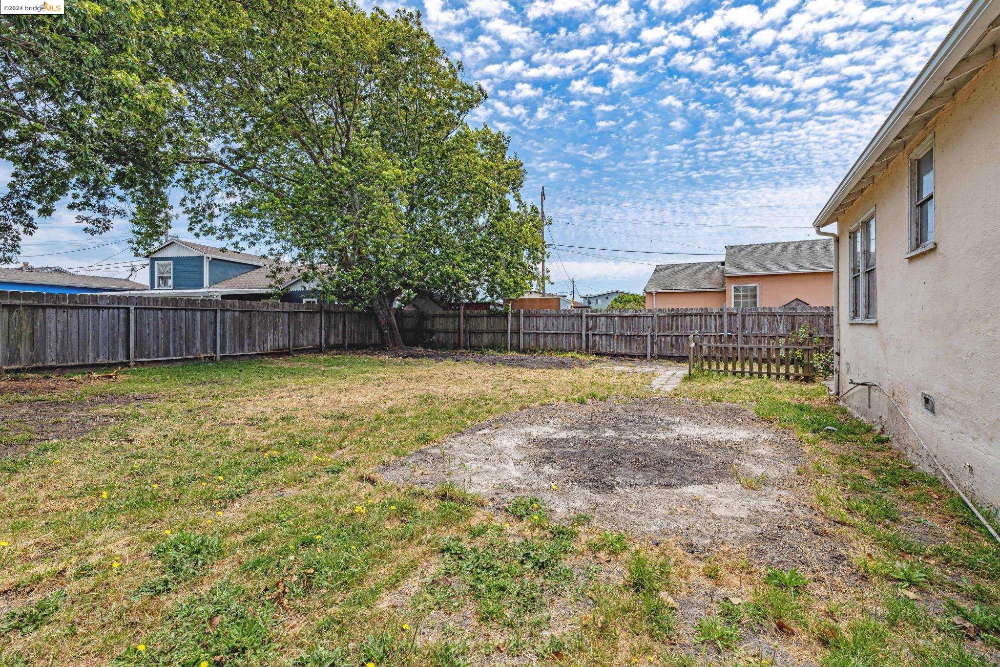 1431 Colin St