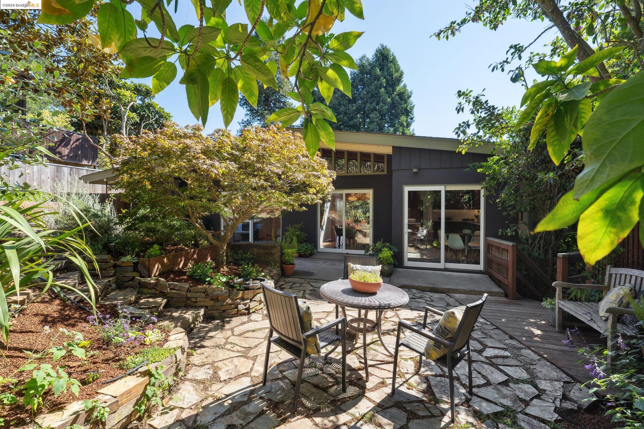329 Rugby Ave