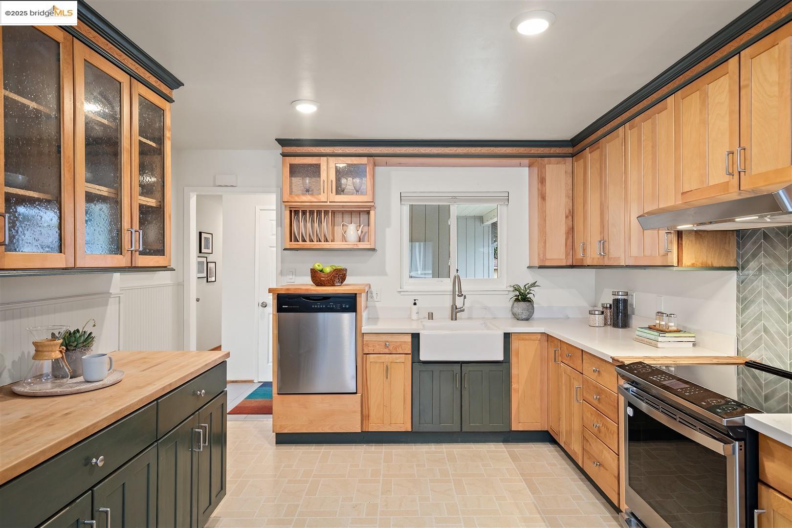 3034 Stephen Dr