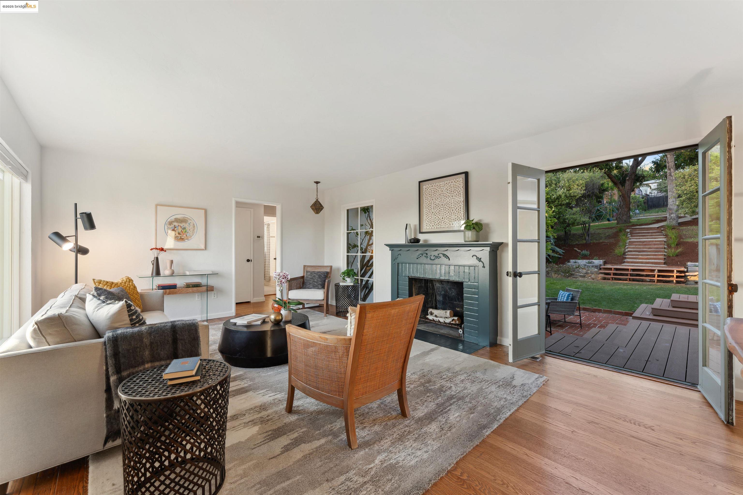 748 Colusa Ave