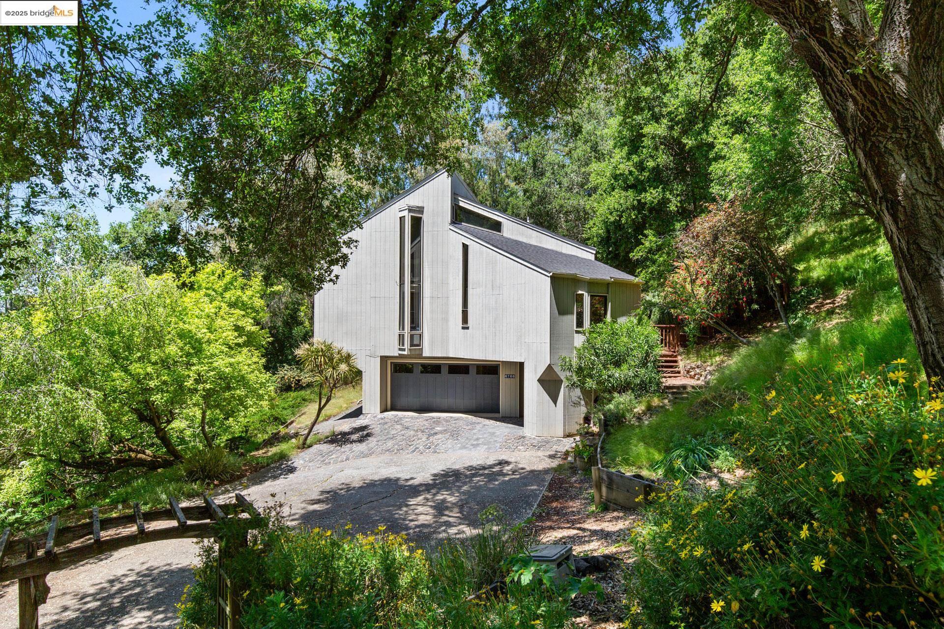 6766 Armour Dr