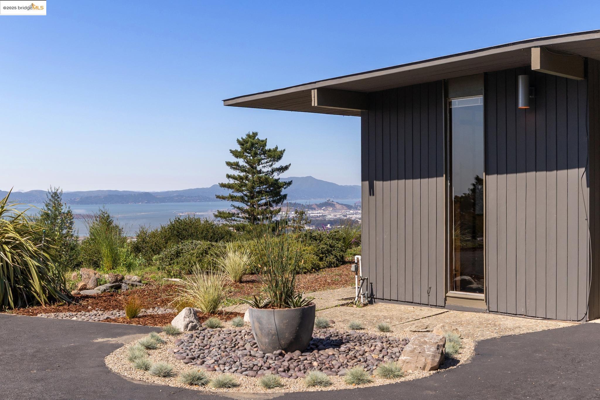 1 Dewey Rd, Kensington