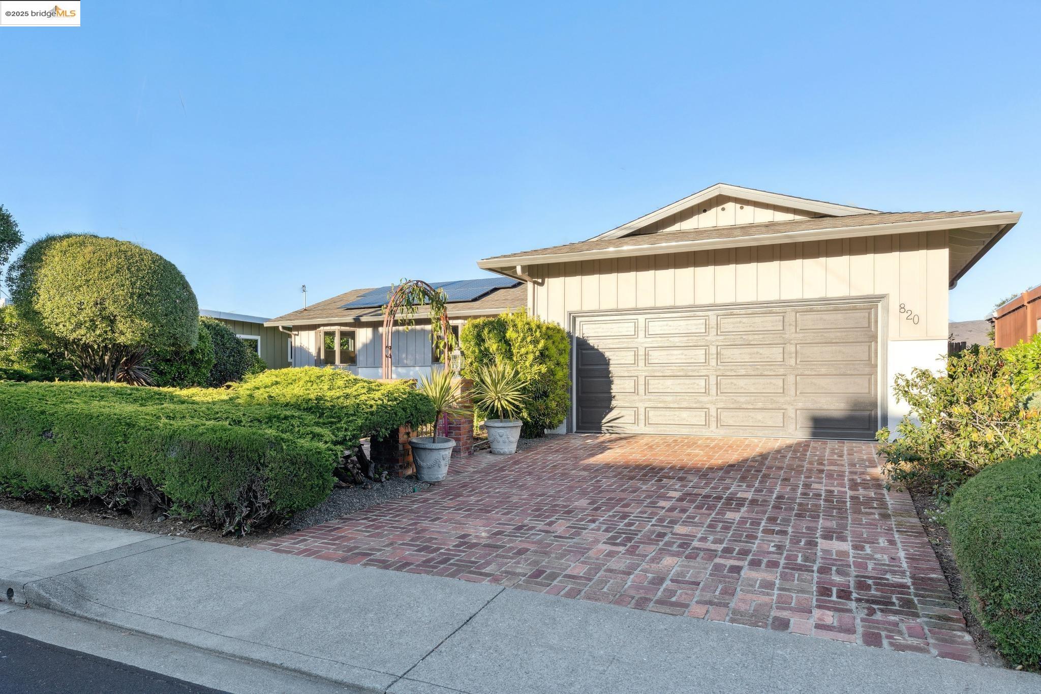 820 Kensington Rd, El Cerrito