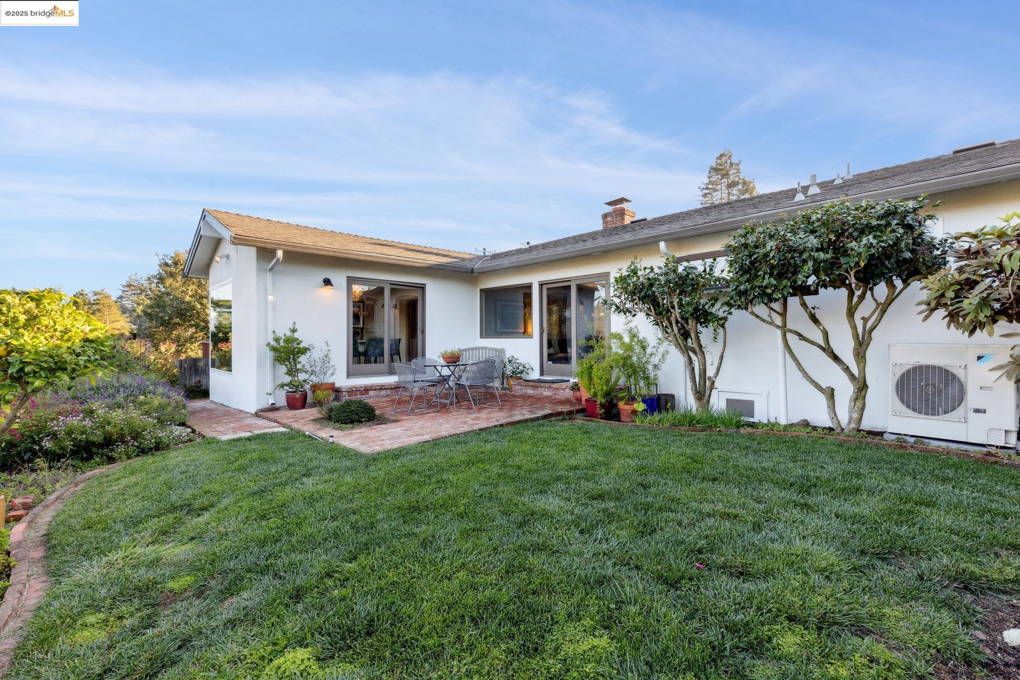 820 Kensington Rd, El Cerrito