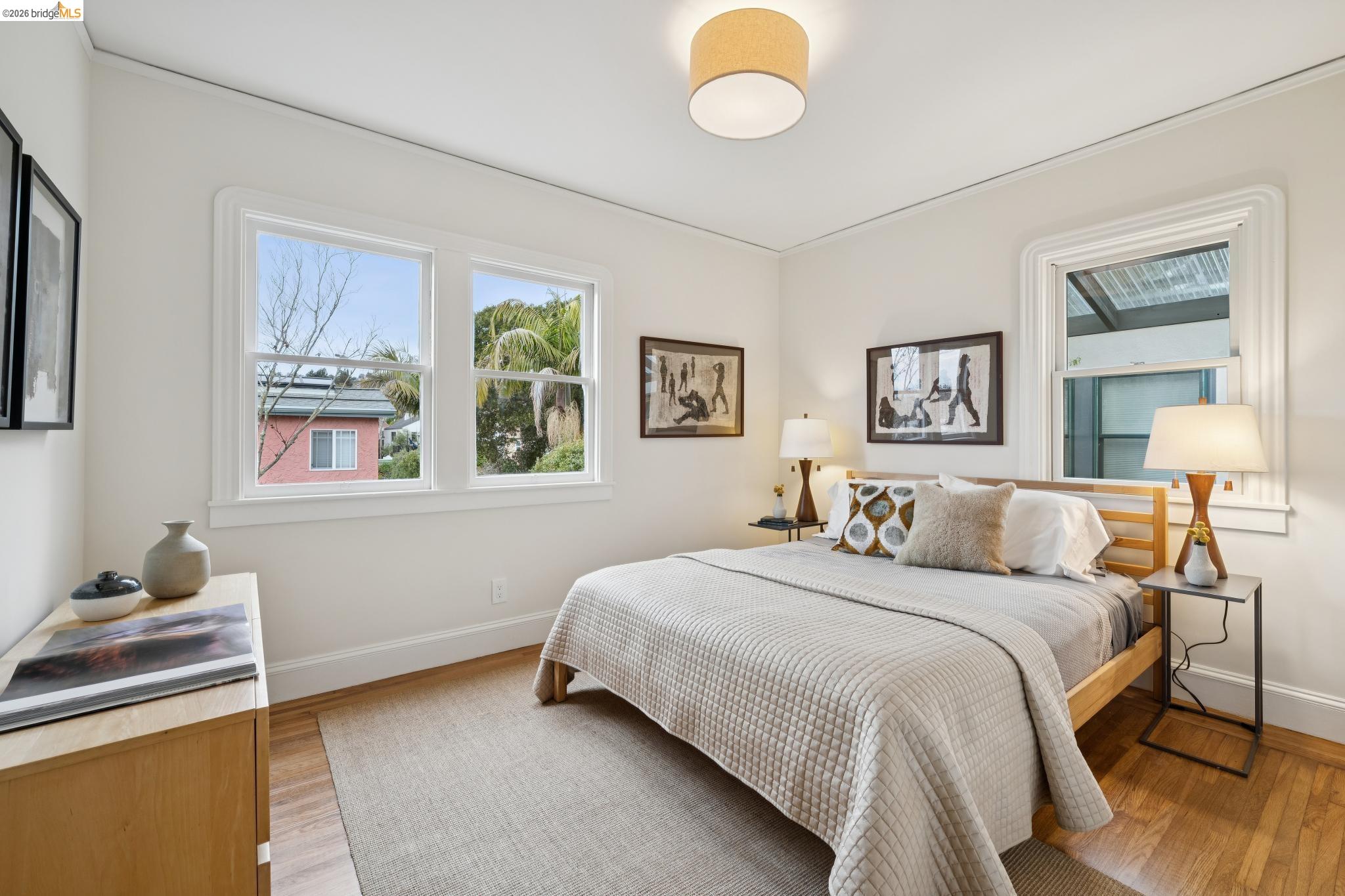 1563 Thousand Oaks Blvd