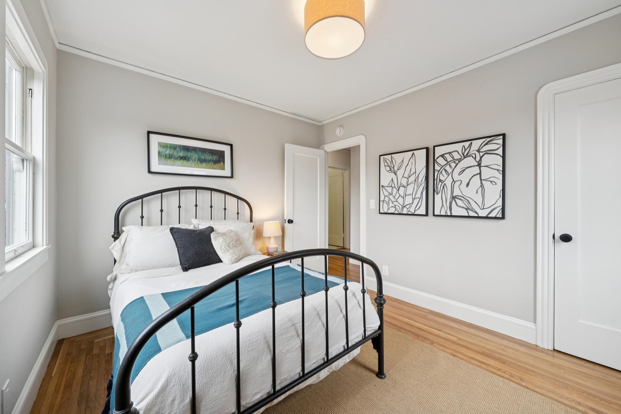 1563 Thousand Oaks Blvd