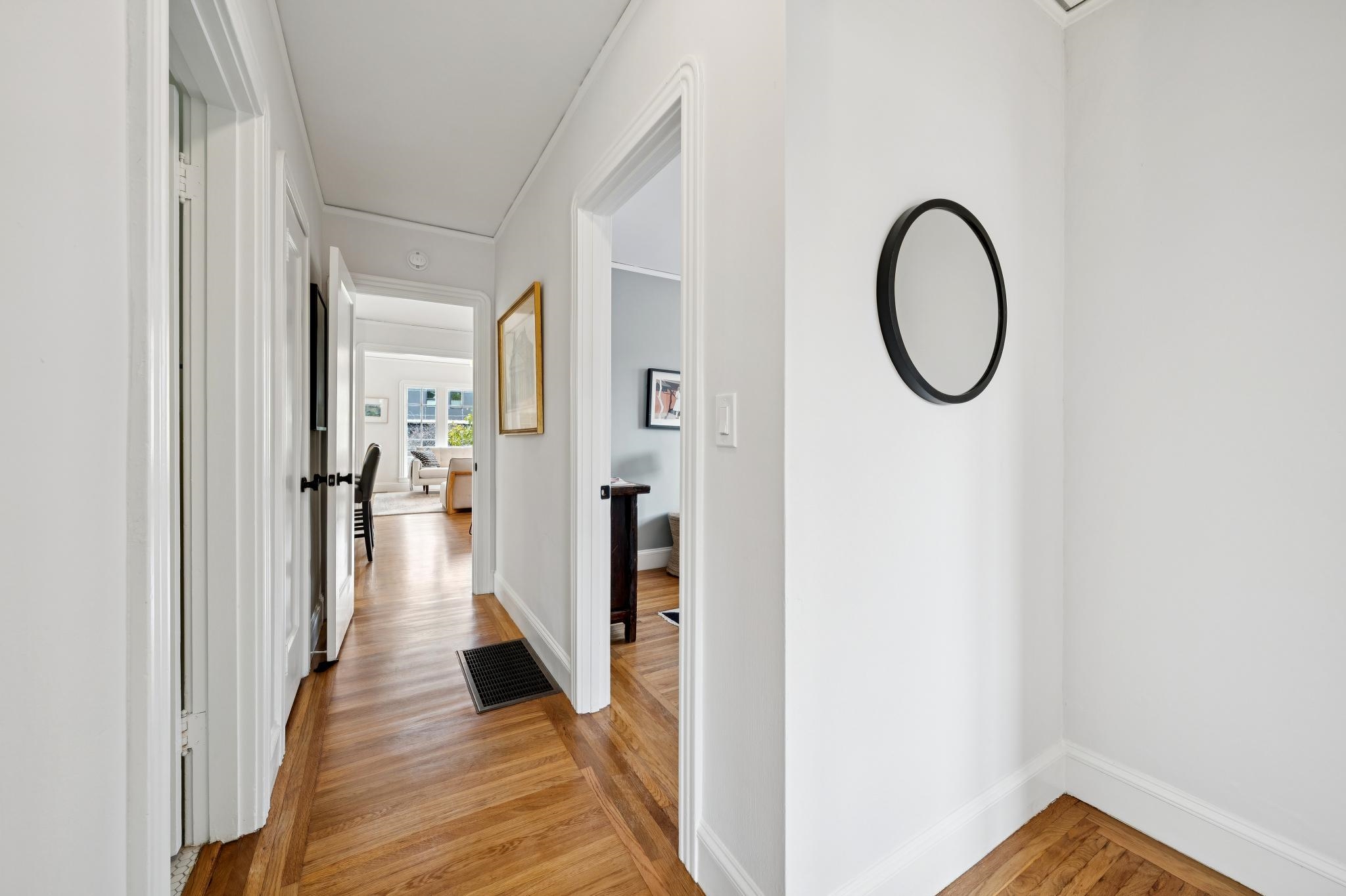 1563 Thousand Oaks Blvd