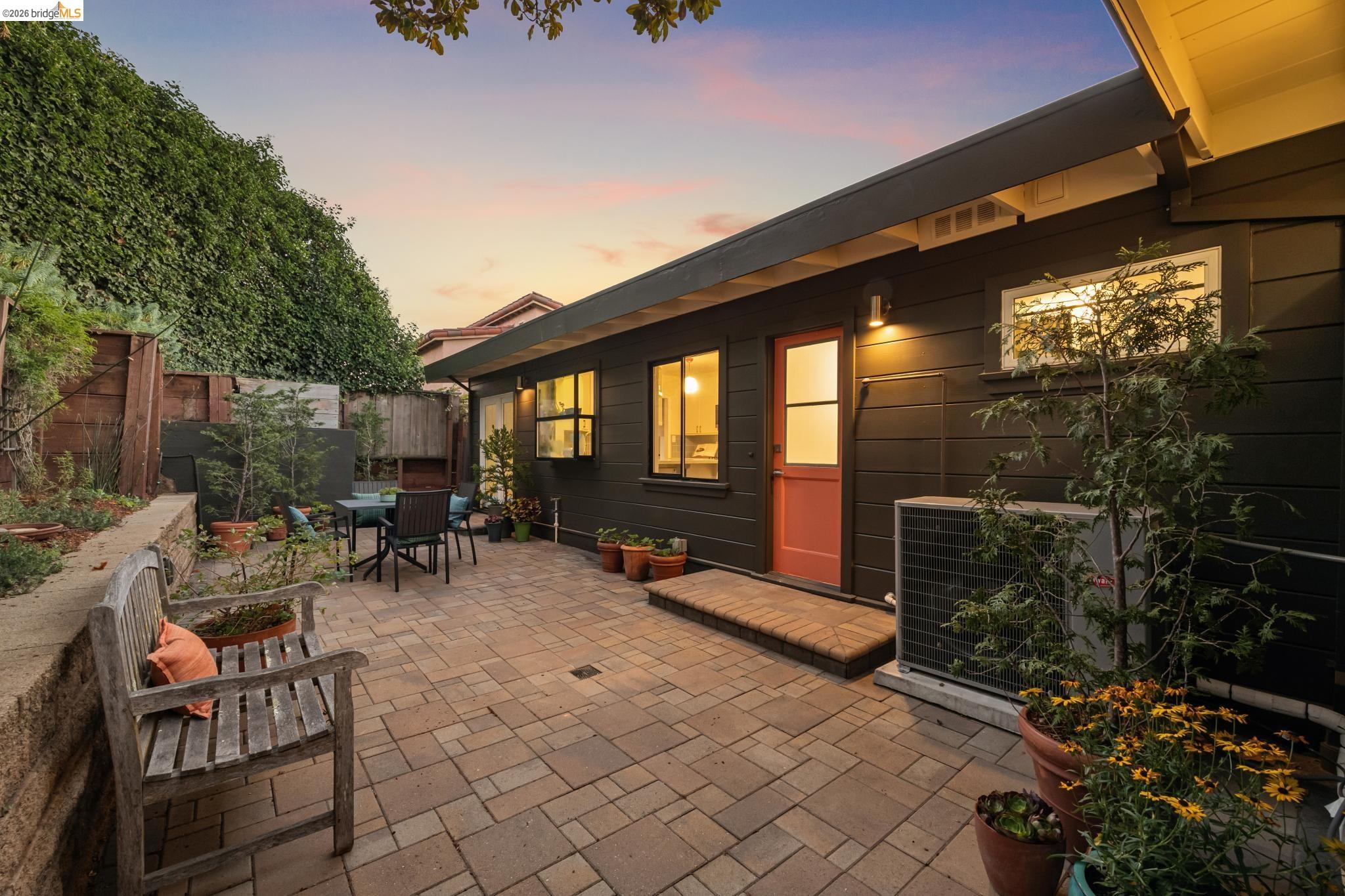 42 Cowper Ave