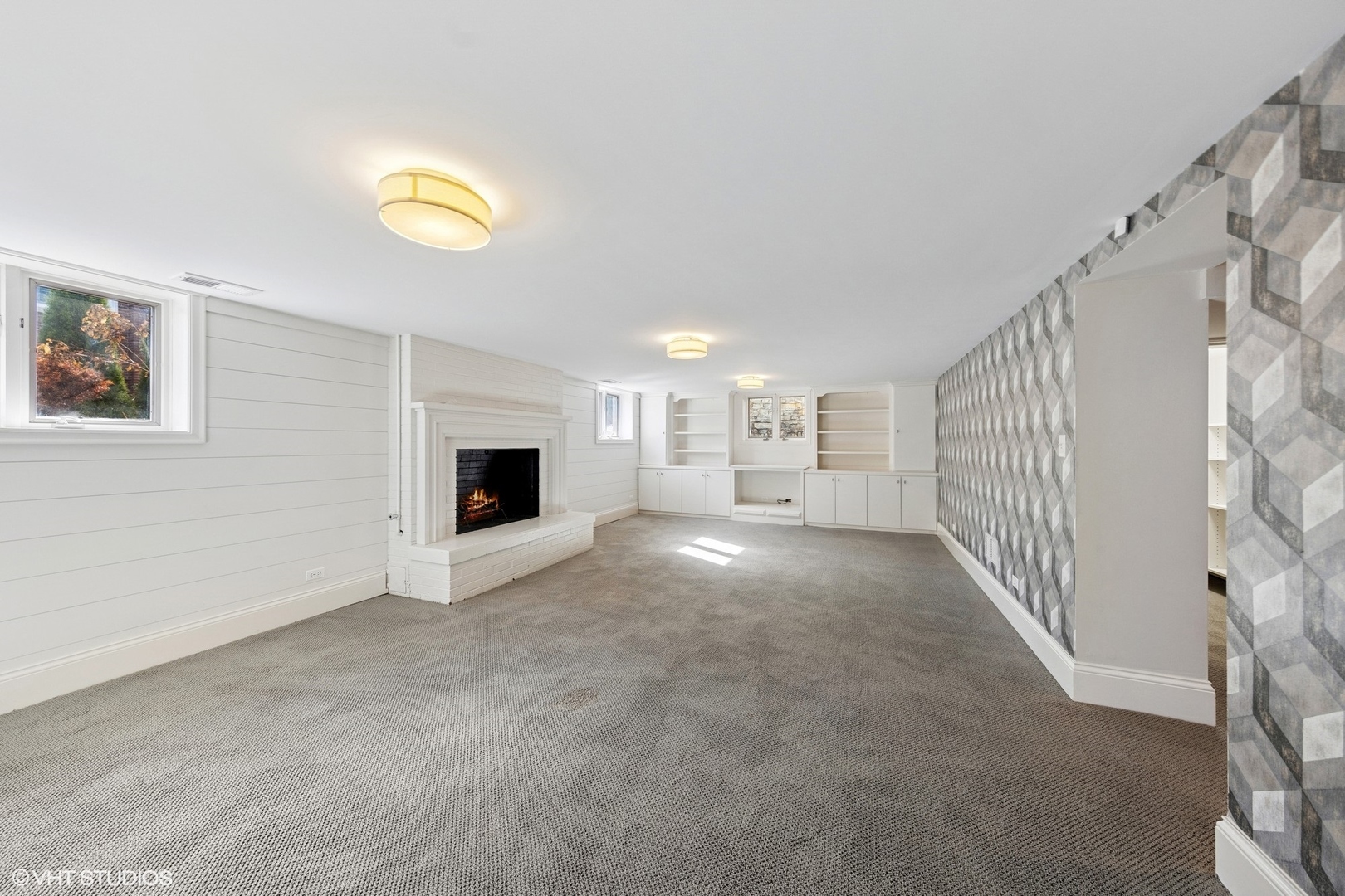 433 E 6TH Street