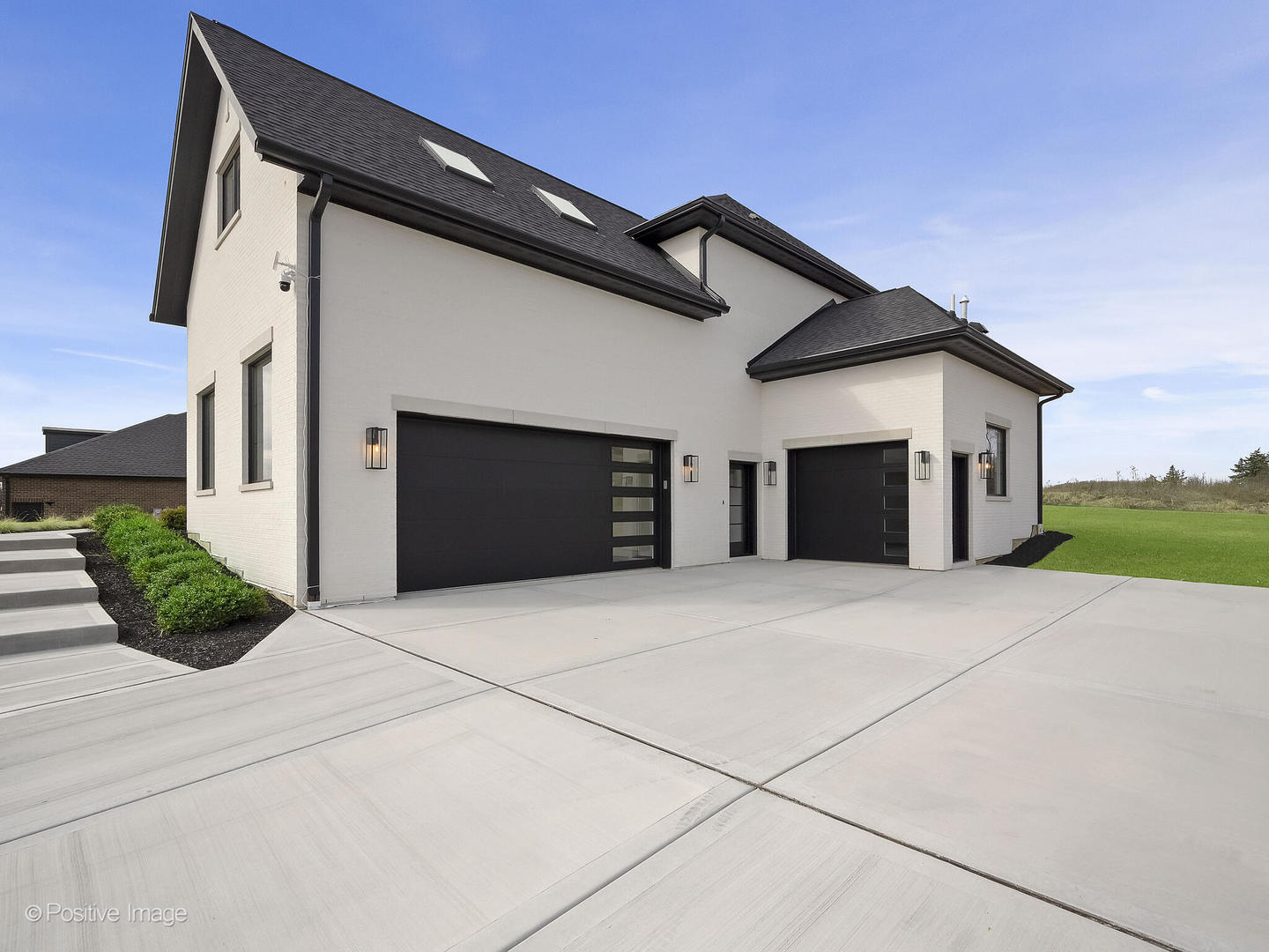 8302 Pleasant View Avenue