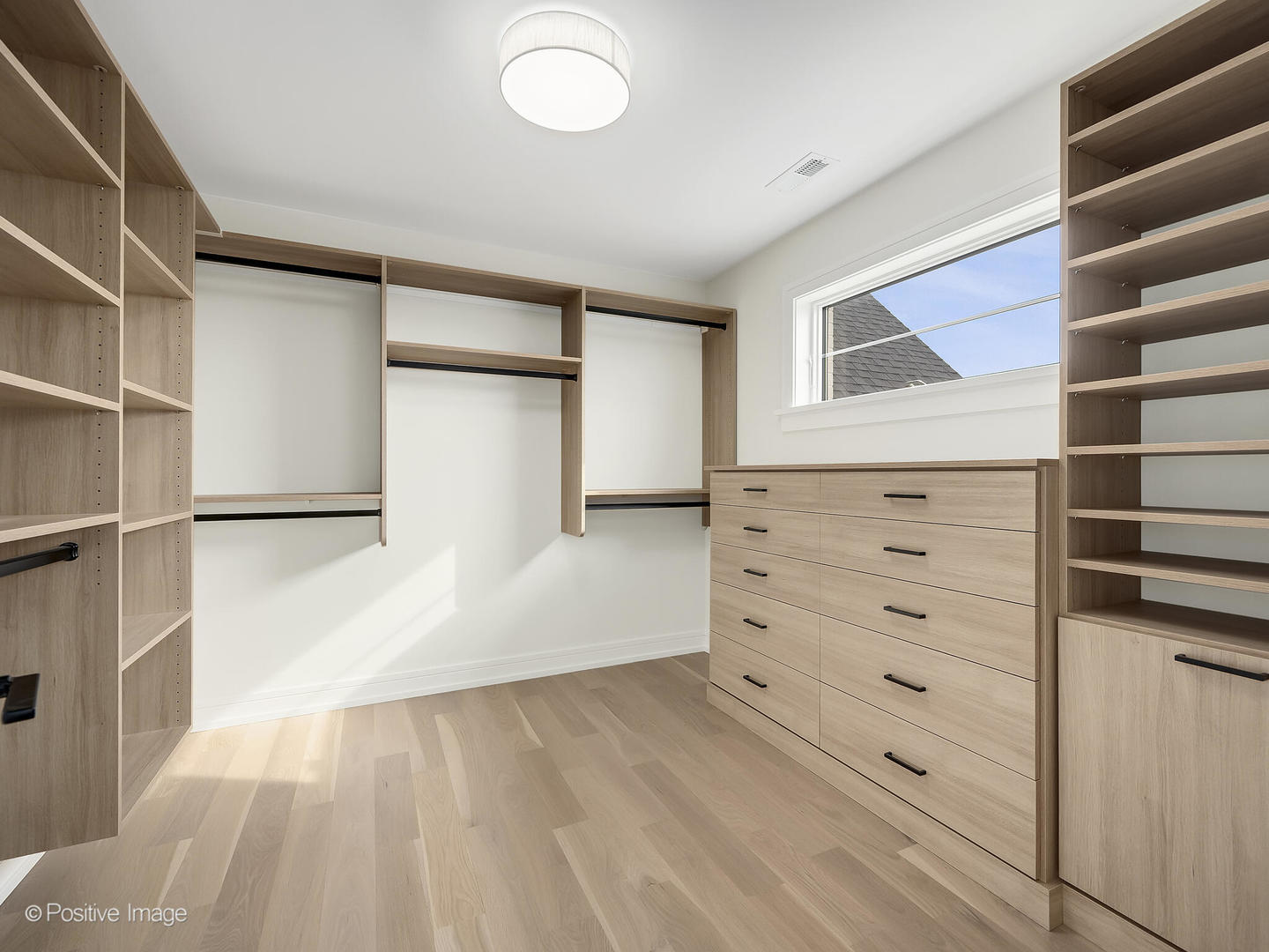 8302 Pleasant View Avenue