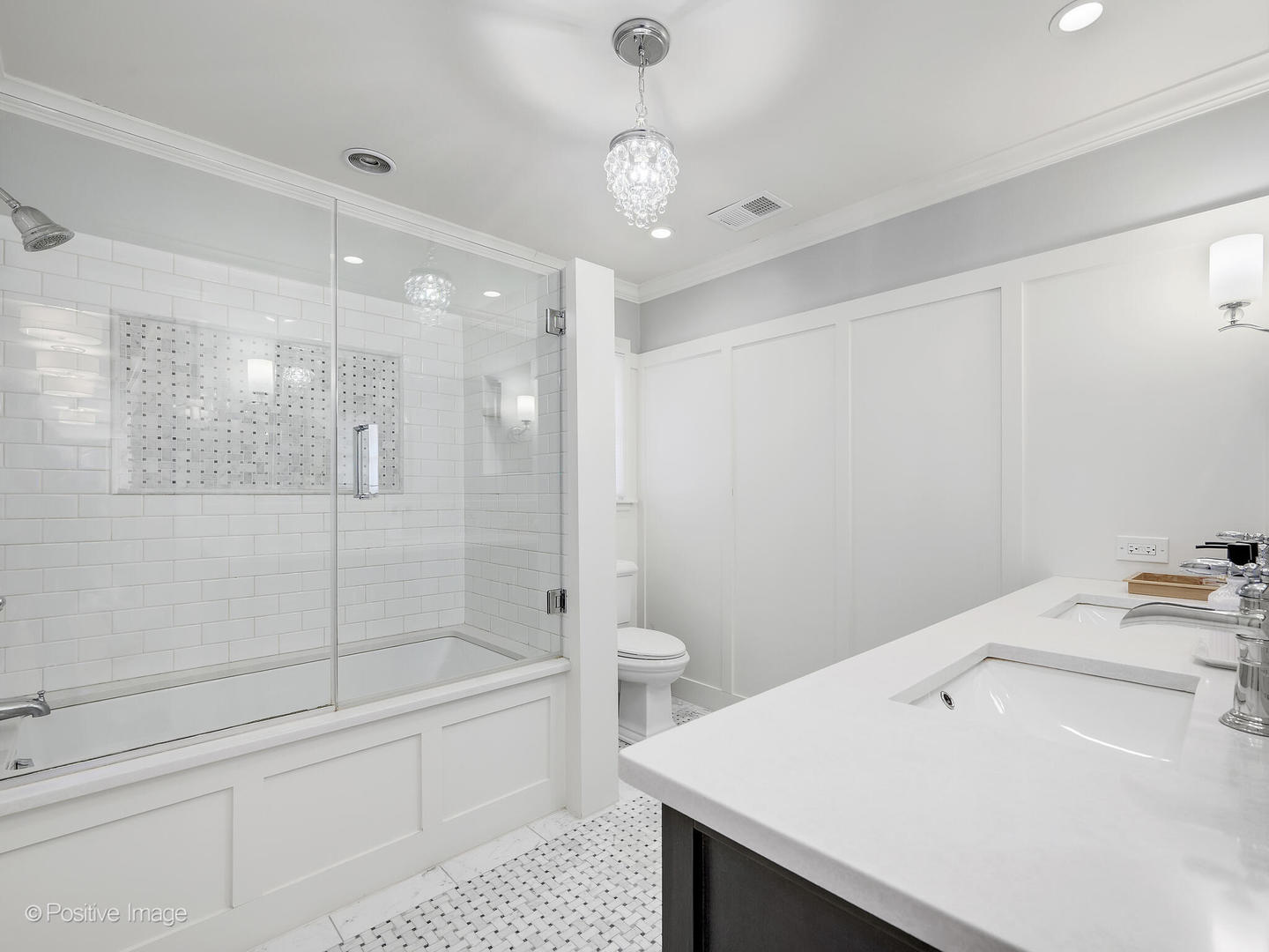 11 W Birchwood Avenue