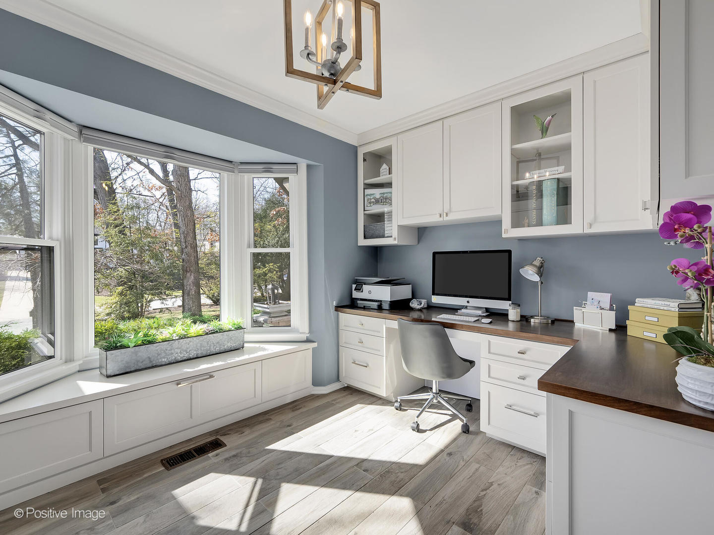 11 W Birchwood Avenue