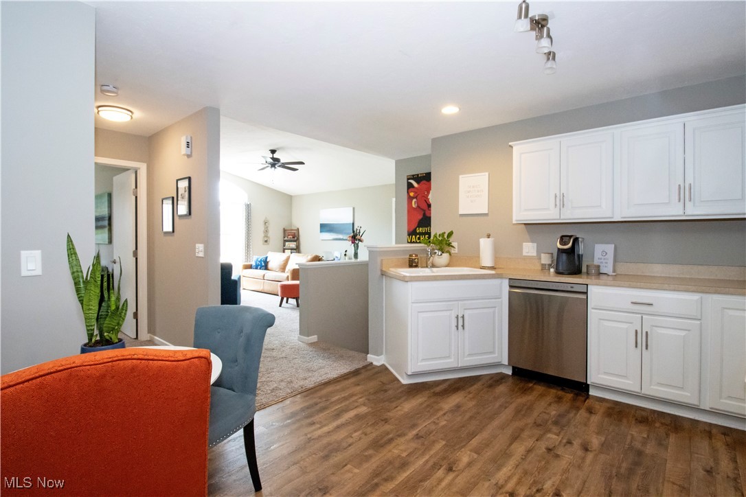 2452 Barrington Way 452
