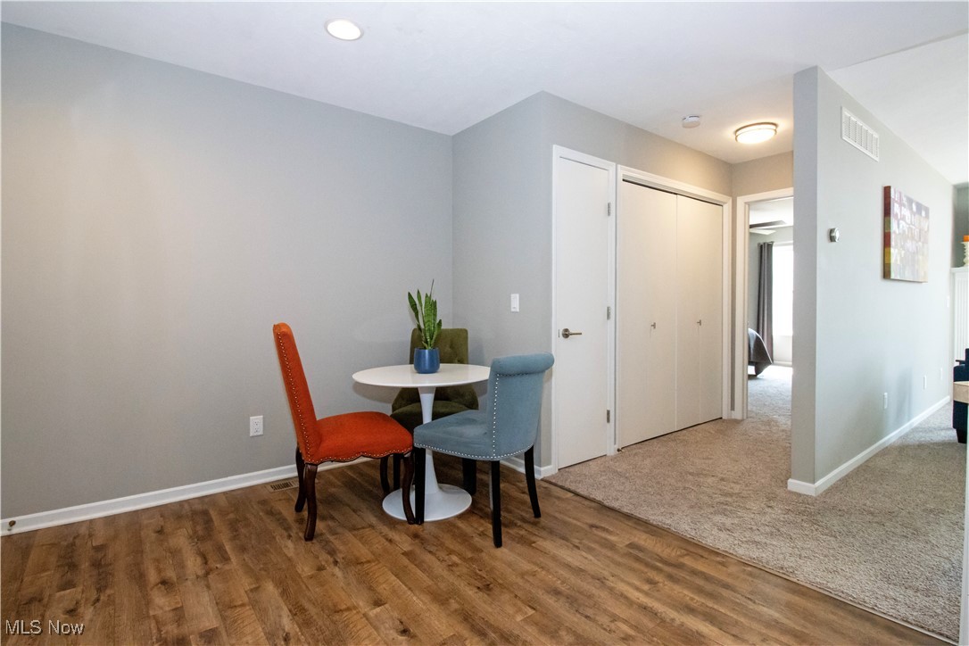 2452 Barrington Way 452