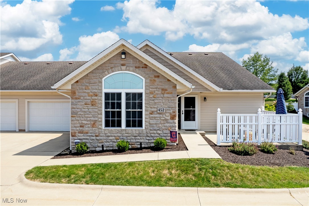 2452 Barrington Way 452
