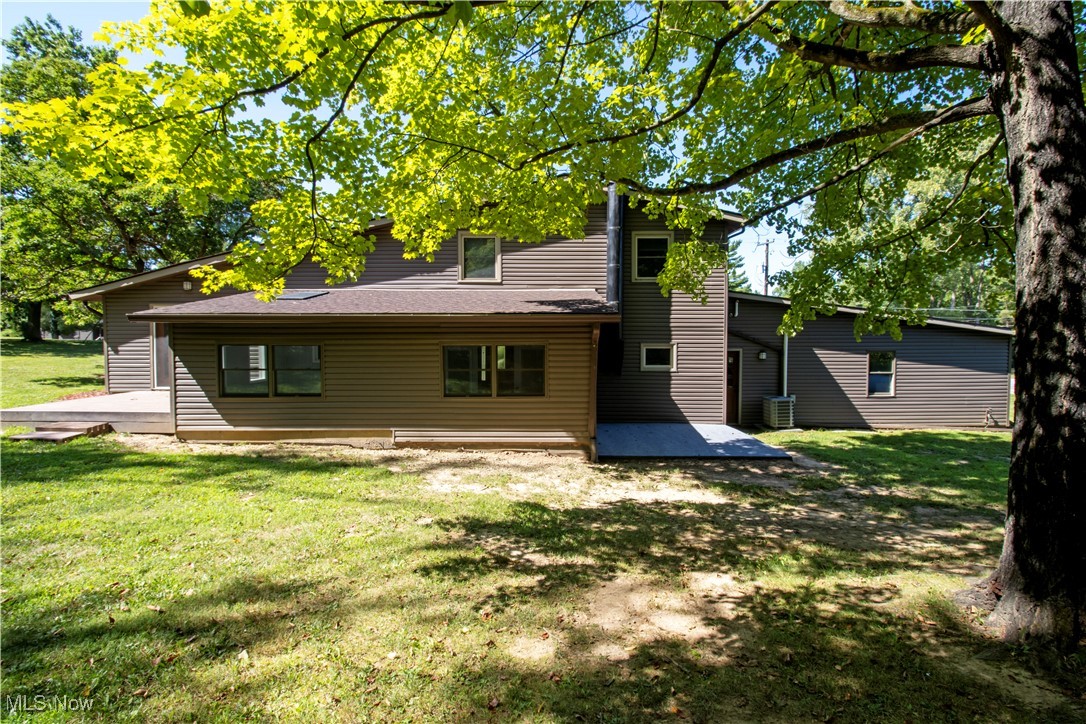 3381 Shad Drive E