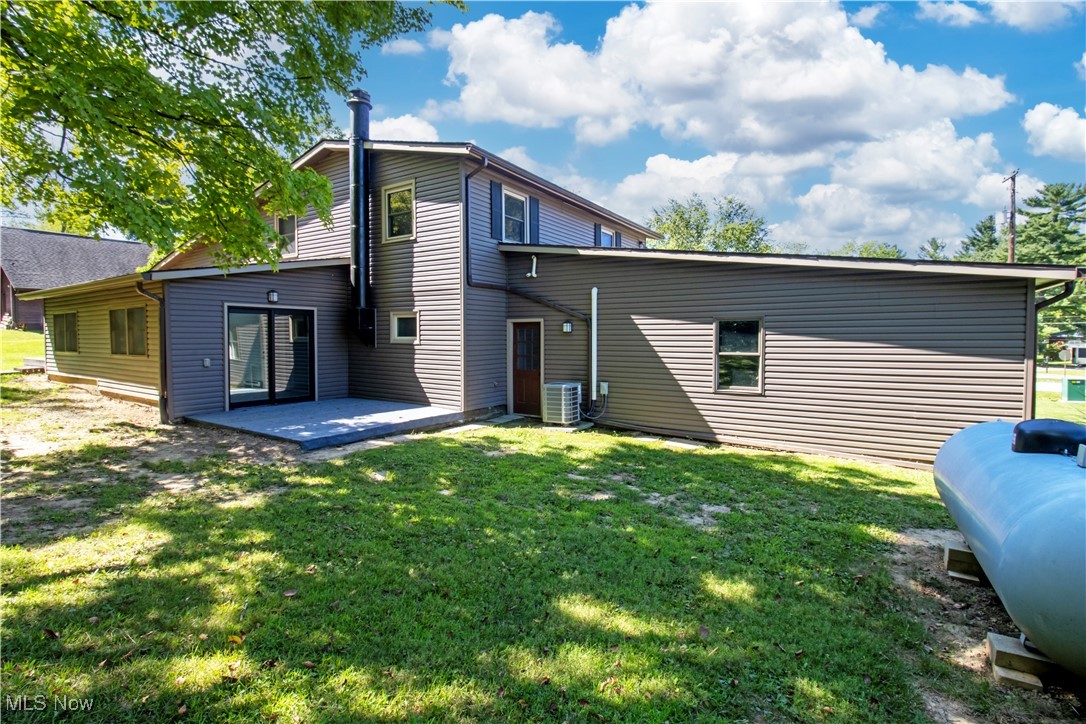 3381 Shad Drive E