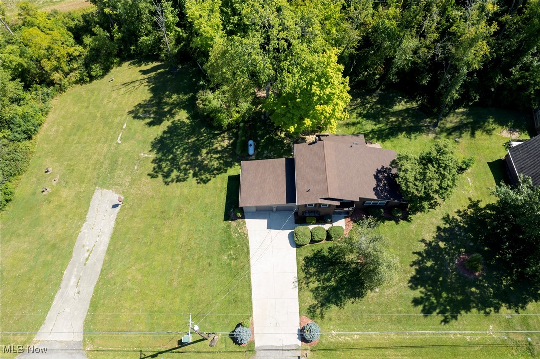 3381 Shad Drive E