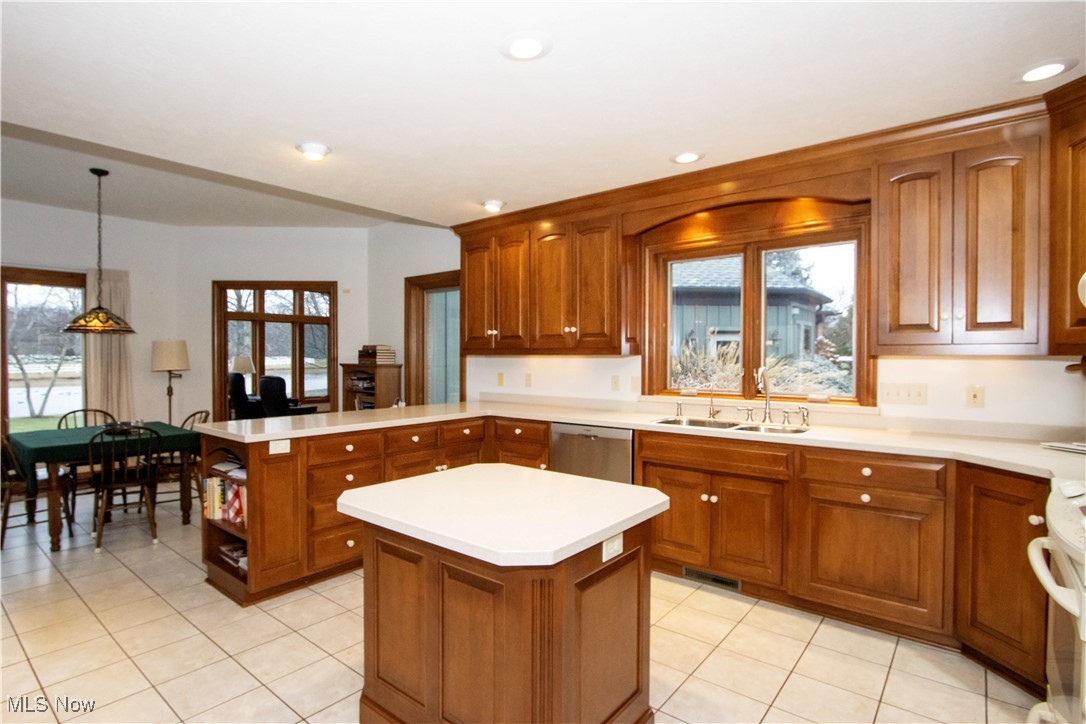1467 Hunt Club Drive